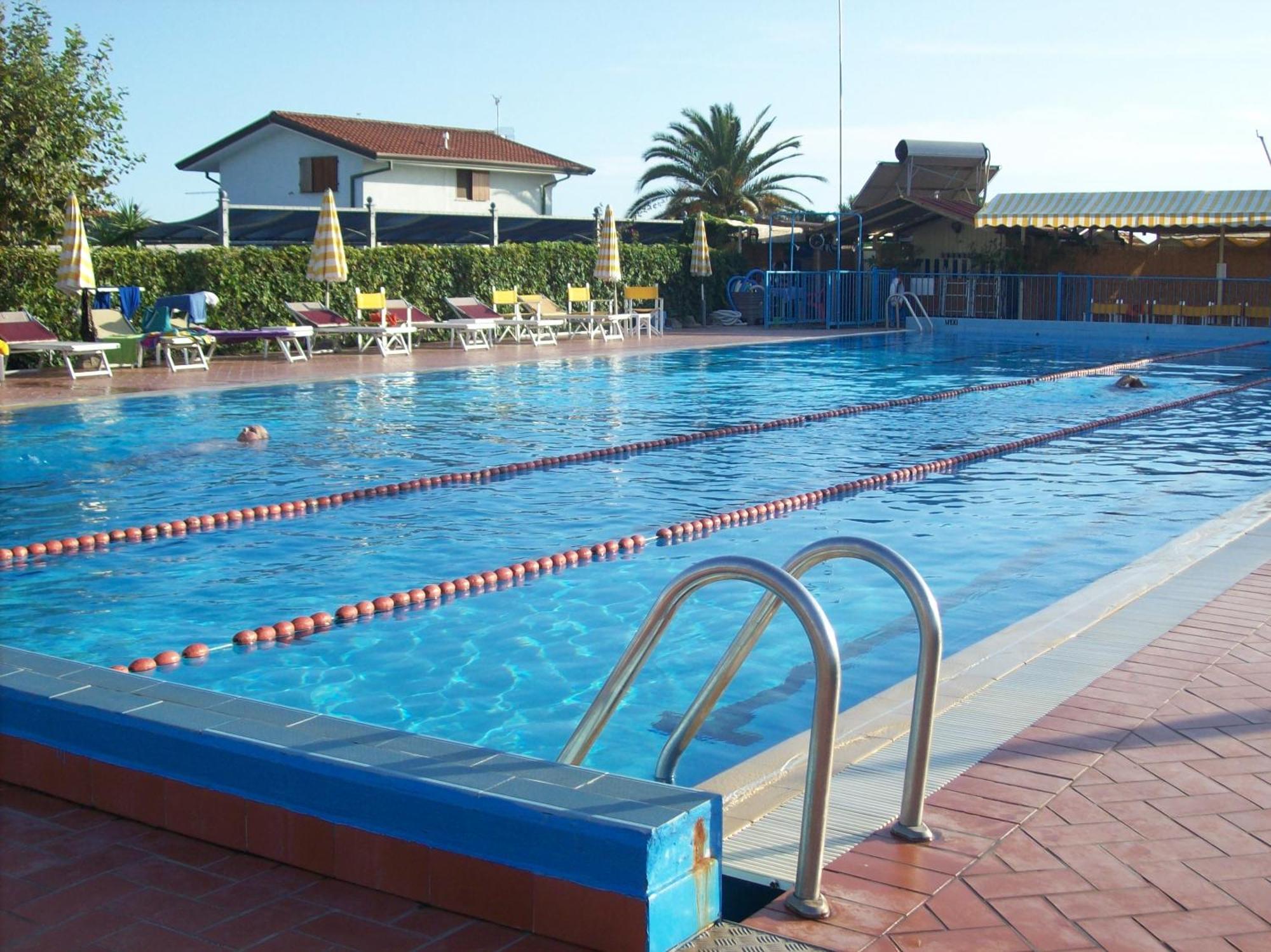 Hotel Raffaelli Villa Angela Forte dei Marmi Bagian luar foto